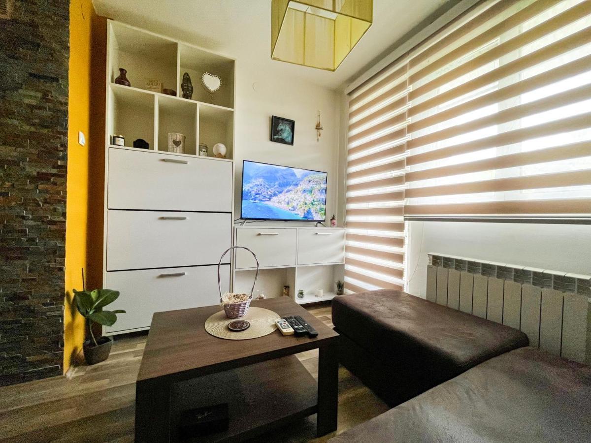 Sova Lägenhet Vrsac Exteriör bild
